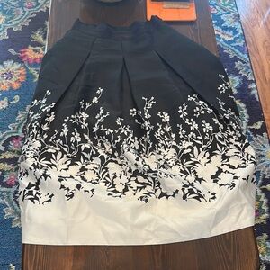 White House Black Market Black and White Bubble Skirt